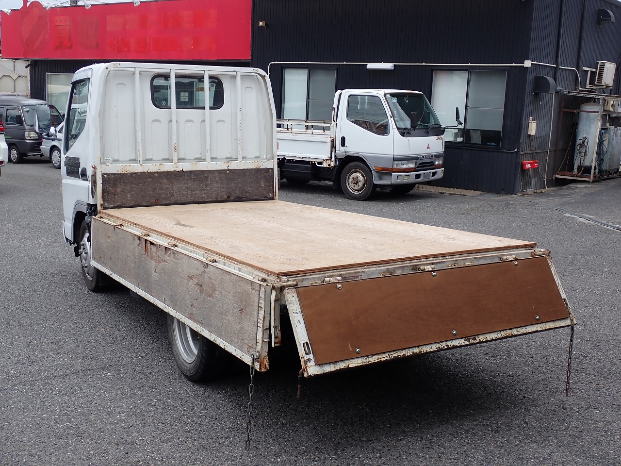 MITSUBISHI Canter