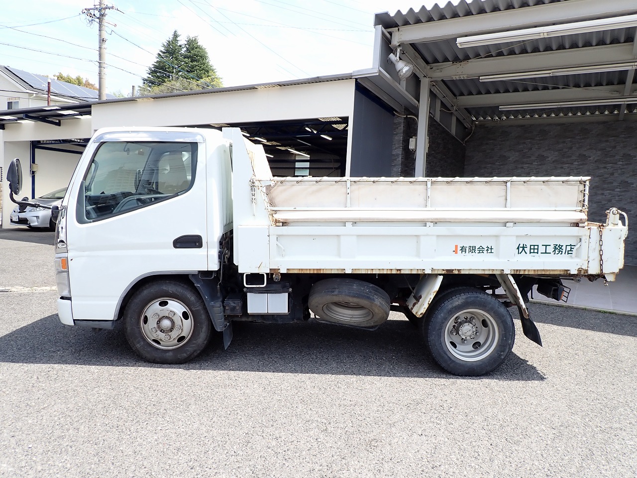 MITSUBISHI Canter