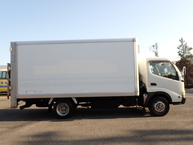 TOYOTA Dyna Truck
