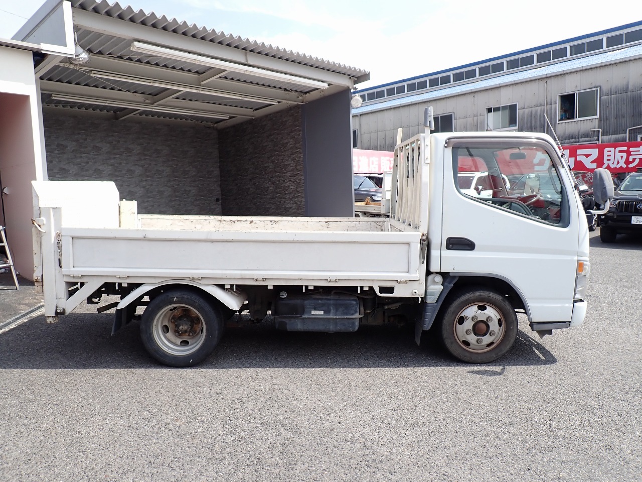 MITSUBISHI Canter