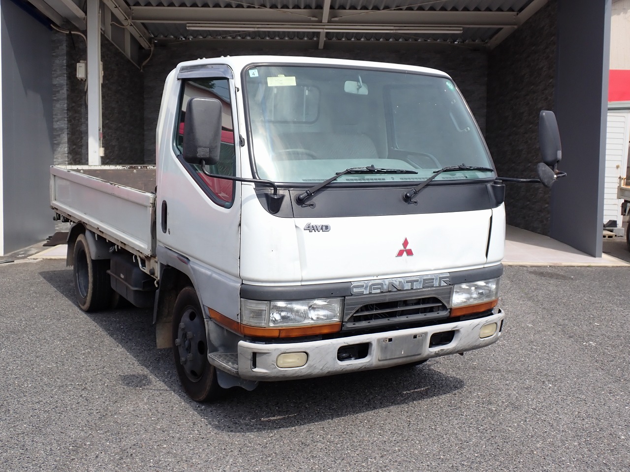 MITSUBISHI Canter
