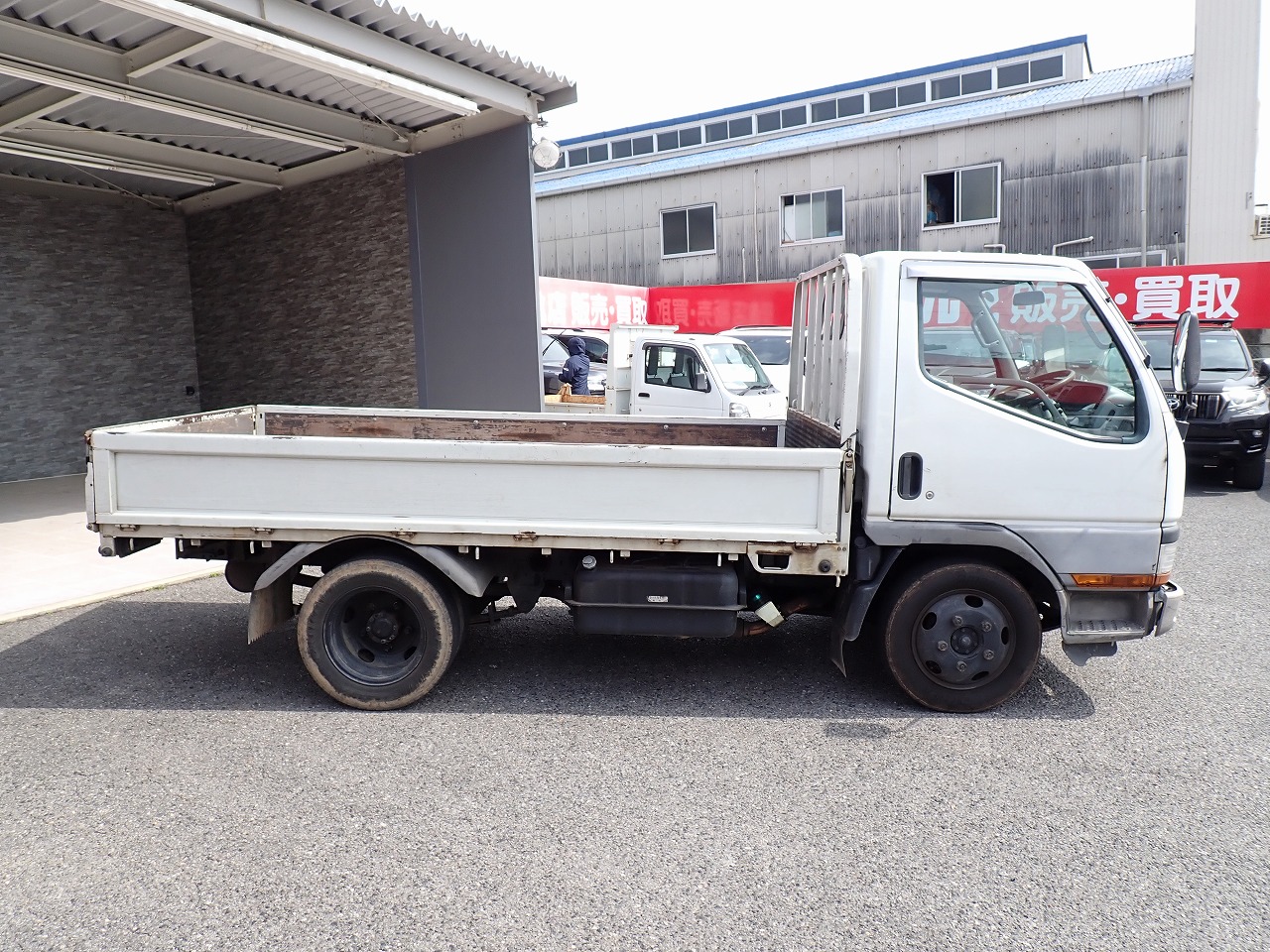 MITSUBISHI Canter