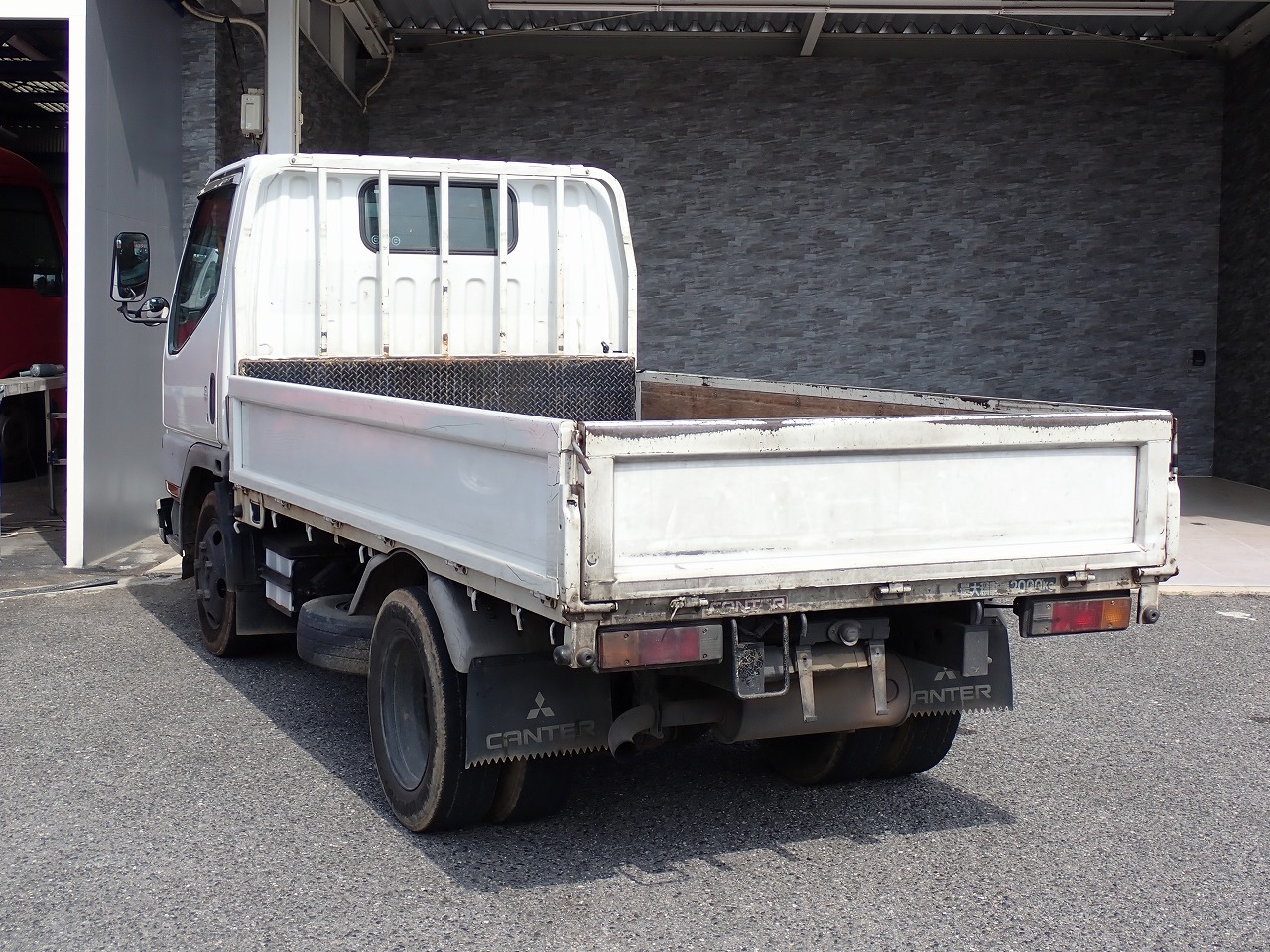 MITSUBISHI Canter