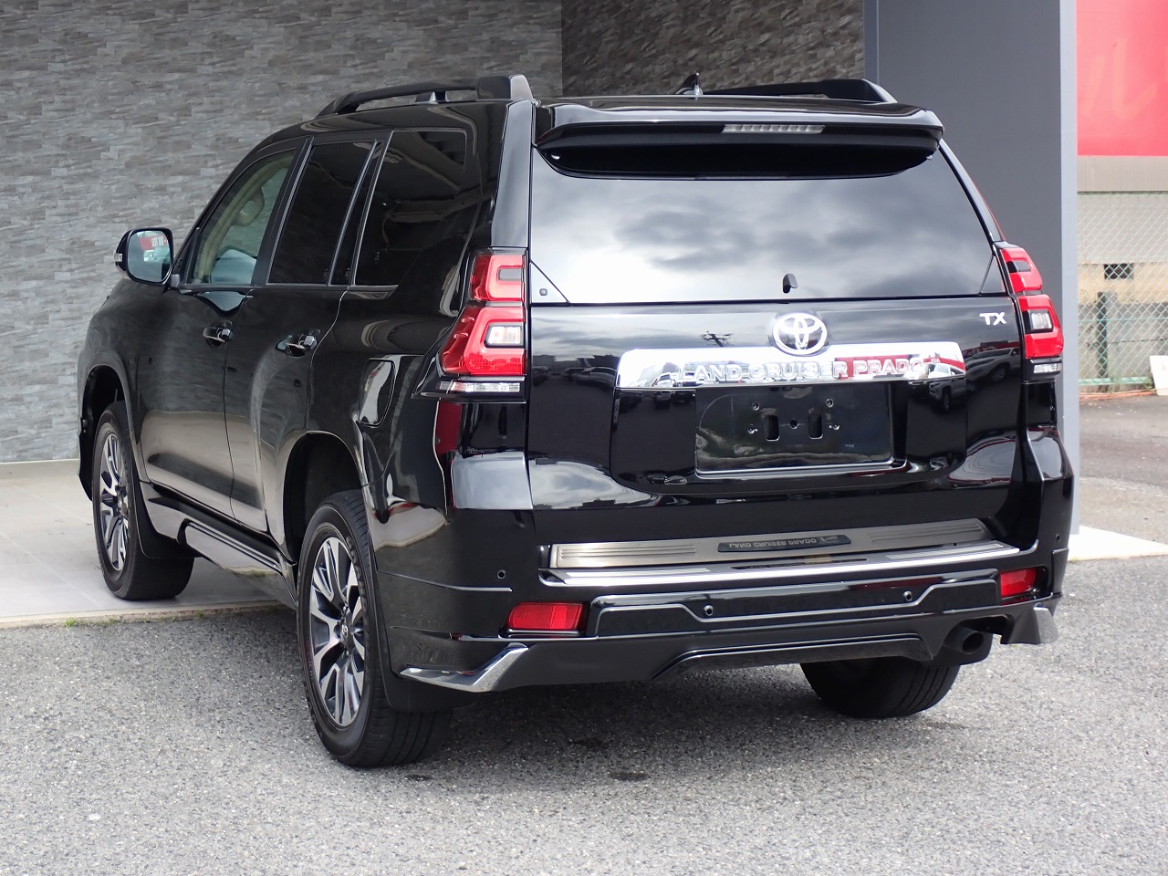TOYOTA Land Cruiser Prado