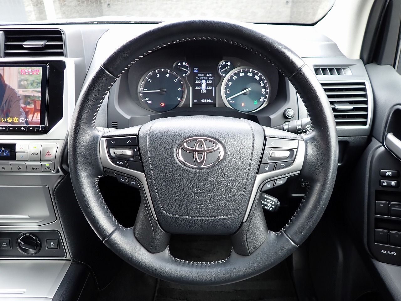 TOYOTA Land Cruiser Prado