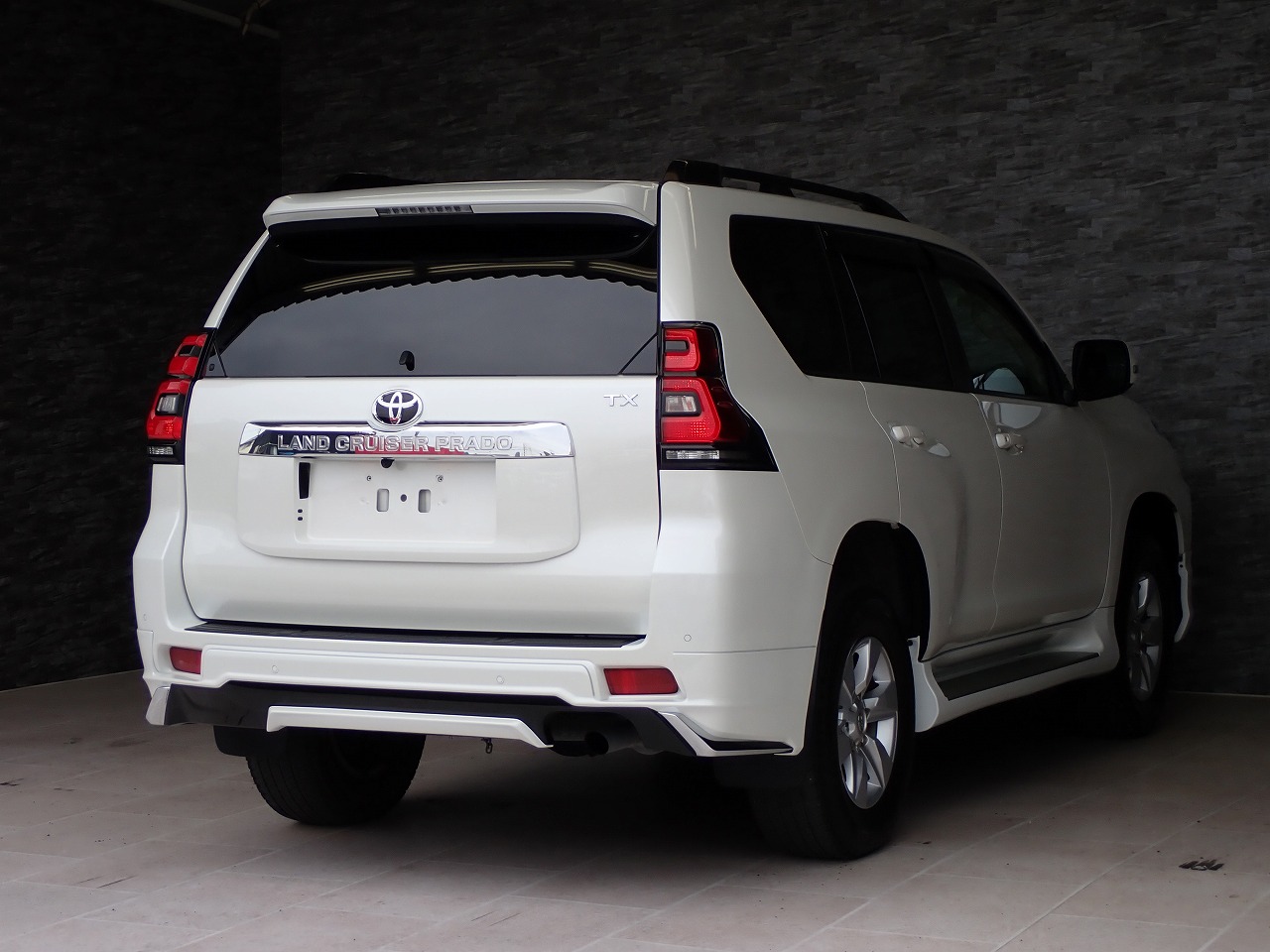 TOYOTA Land Cruiser Prado