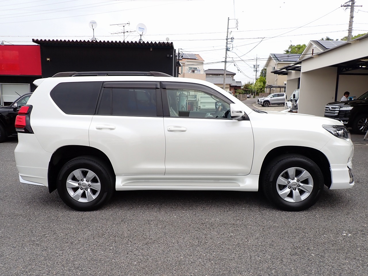 TOYOTA Land Cruiser Prado