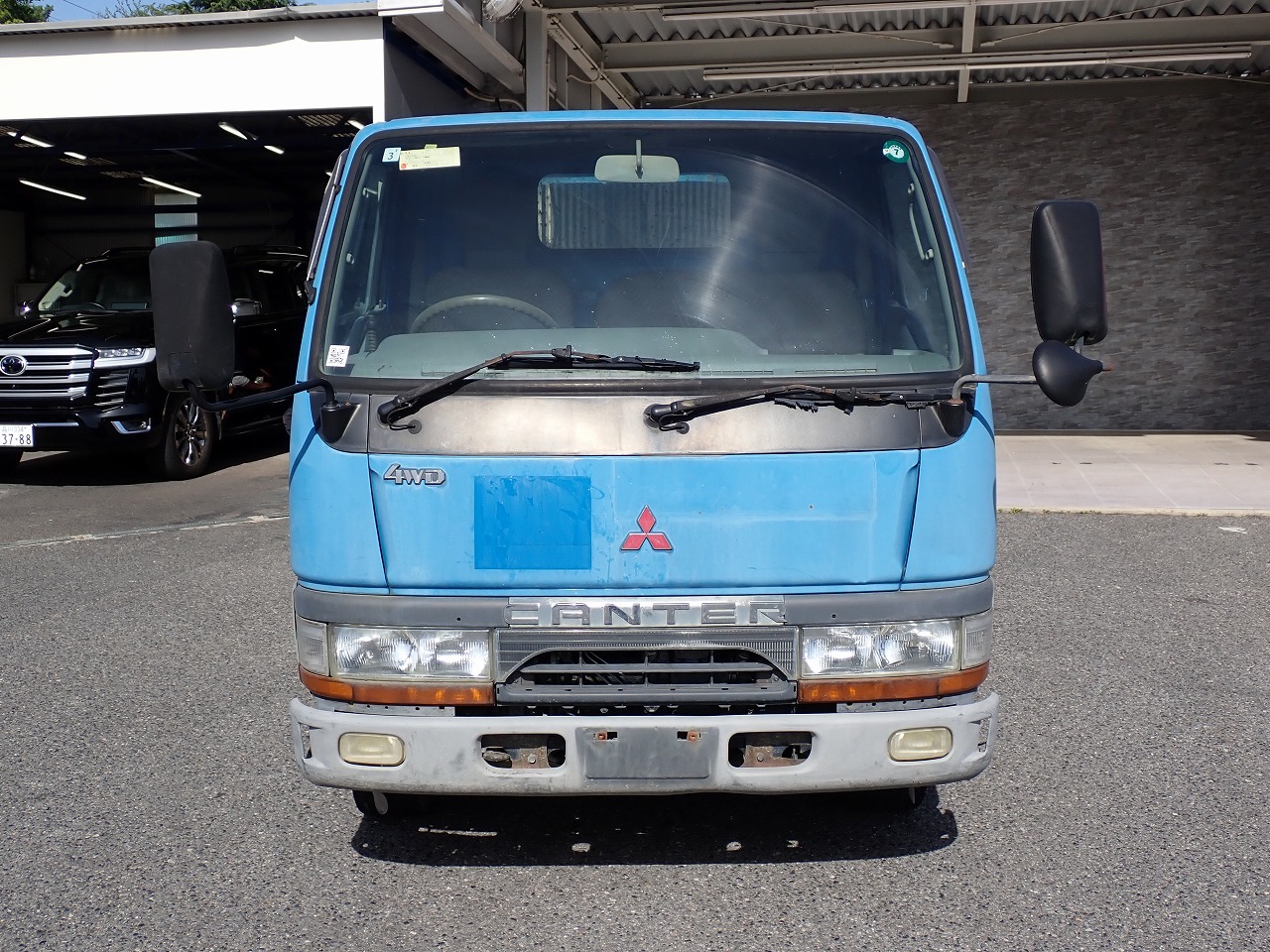 MITSUBISHI Canter