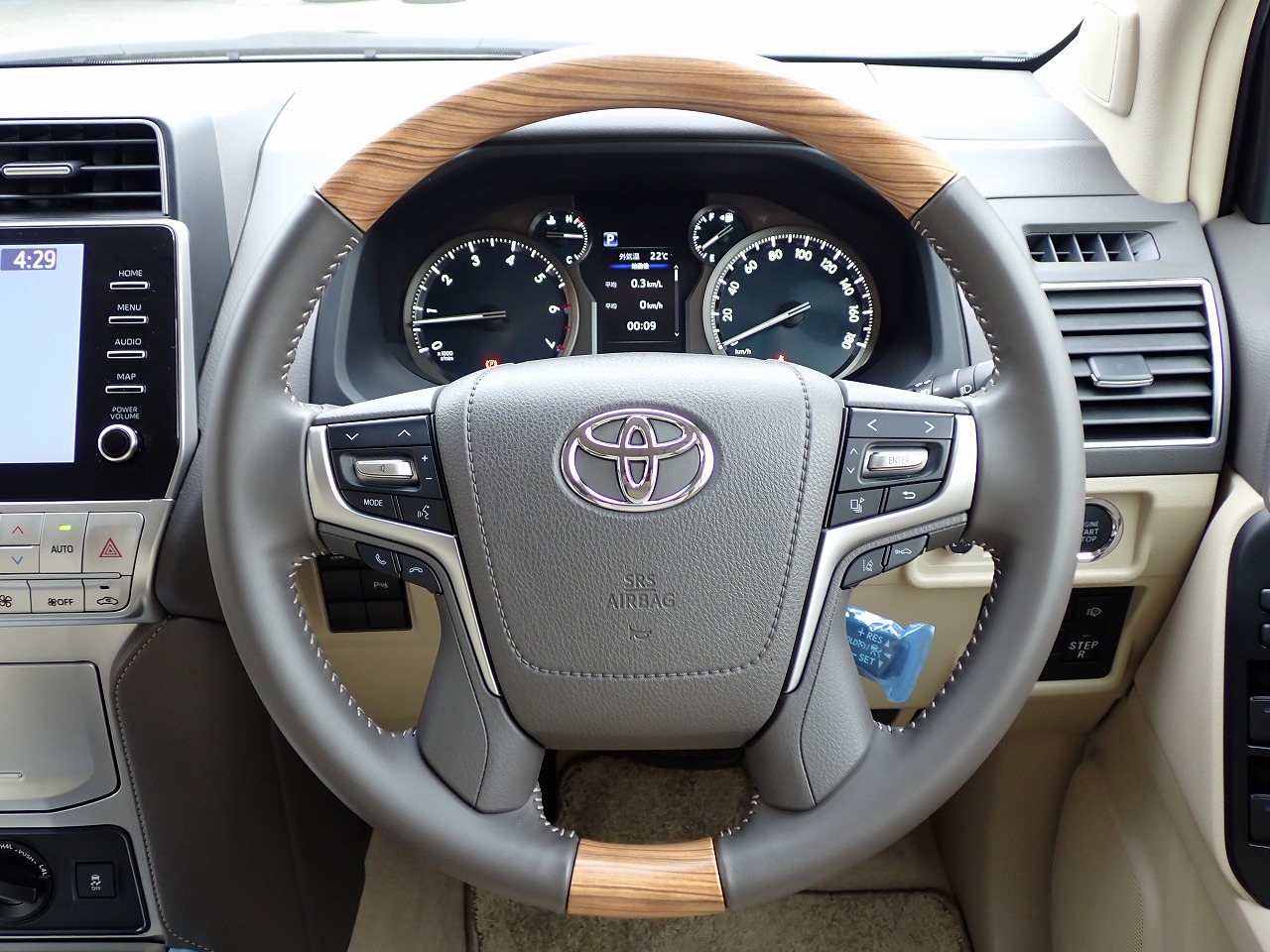 TOYOTA Land Cruiser Prado