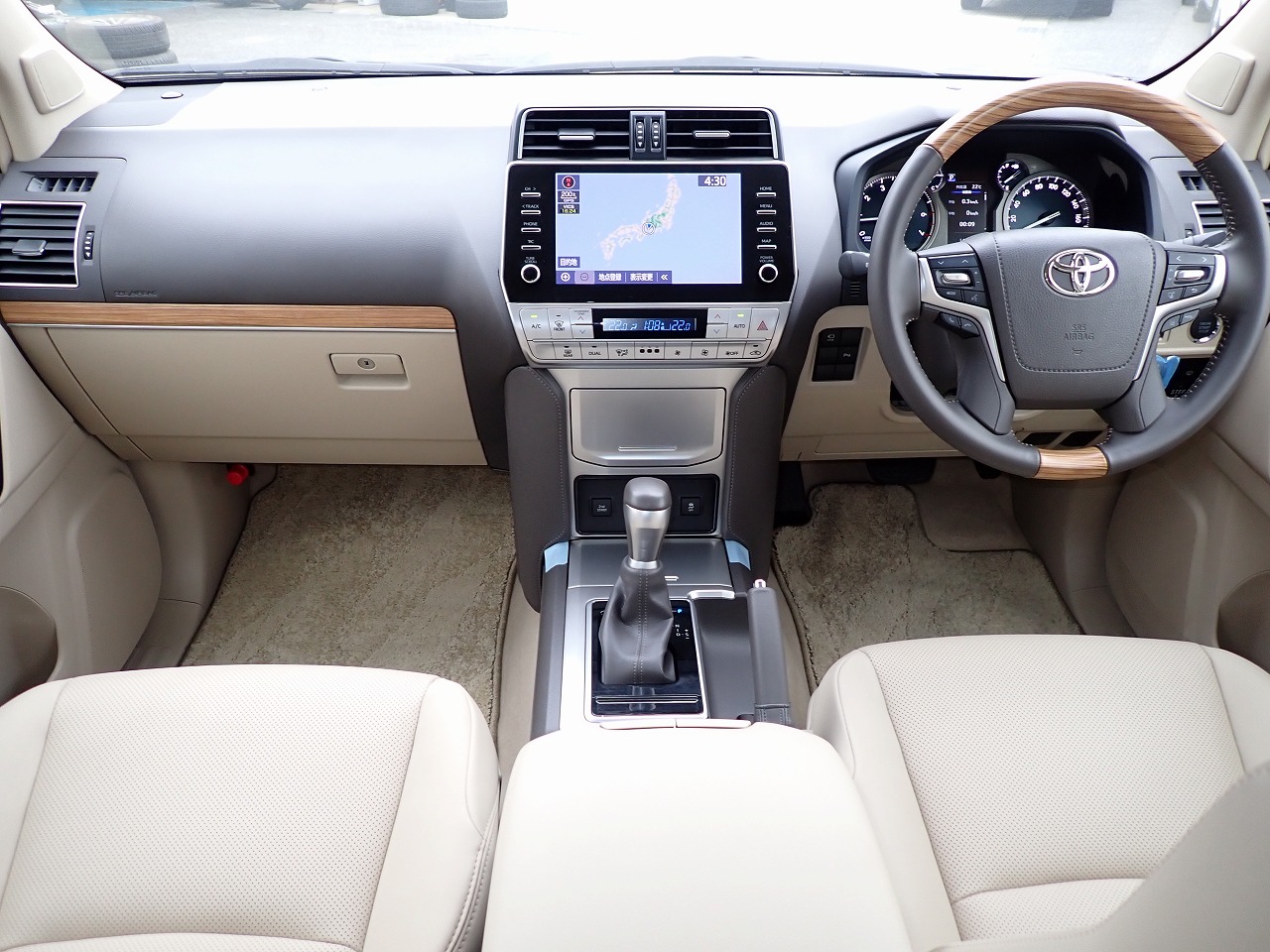 TOYOTA Land Cruiser Prado