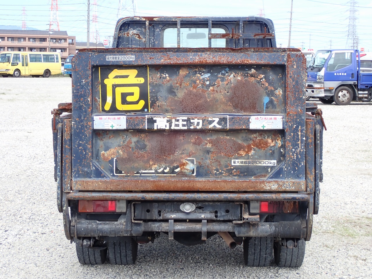 MITSUBISHI Canter