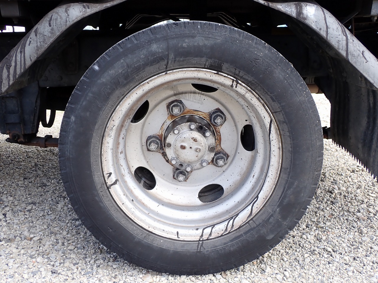 MITSUBISHI Canter