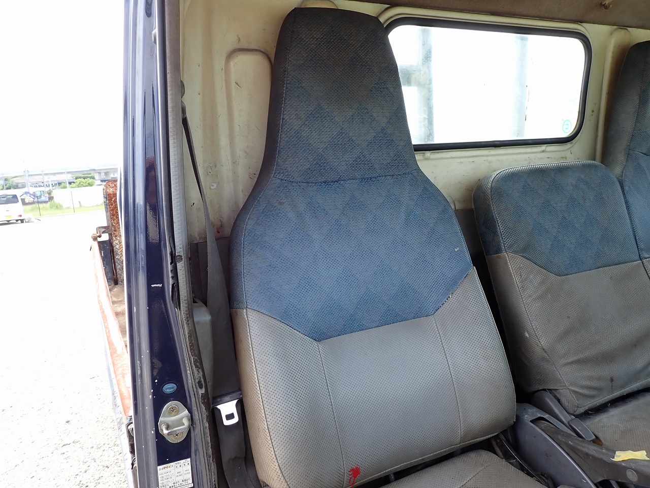 MITSUBISHI Canter