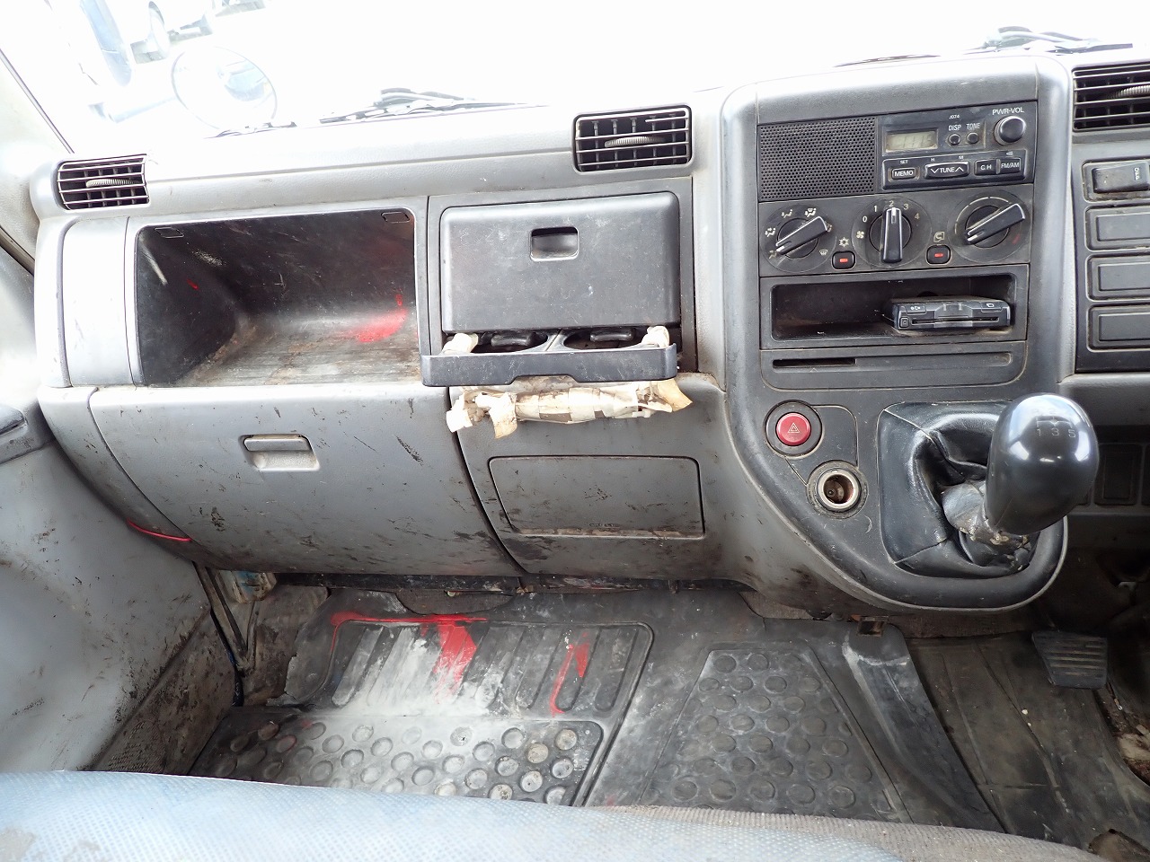 MITSUBISHI Canter