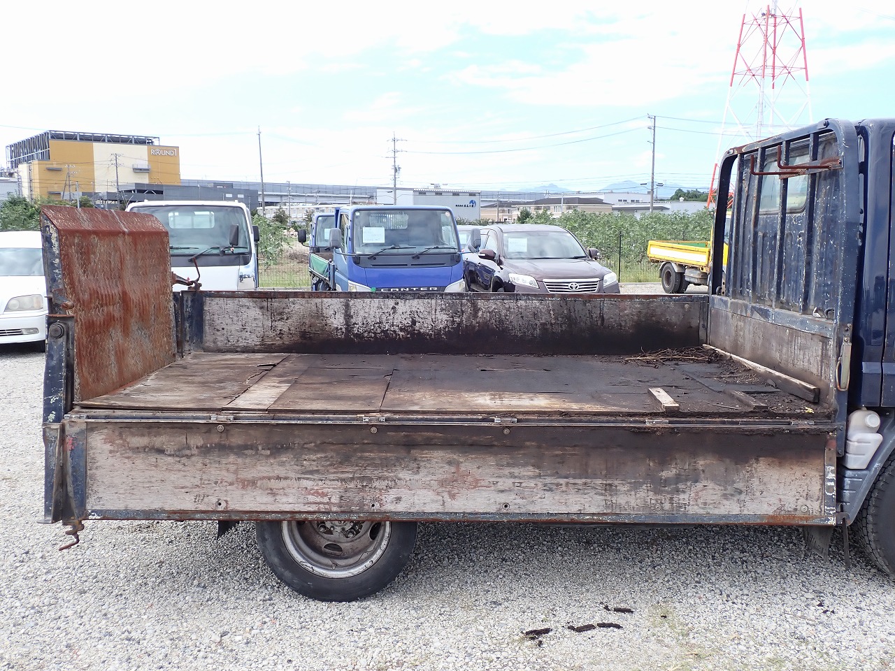 MITSUBISHI Canter