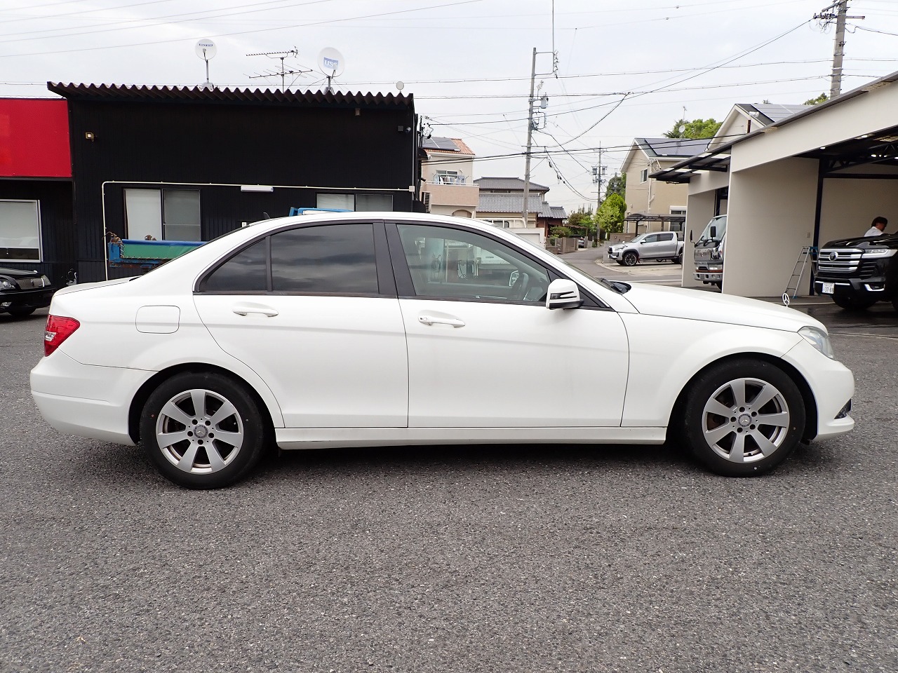 MERCEDES-BENZ C-Class