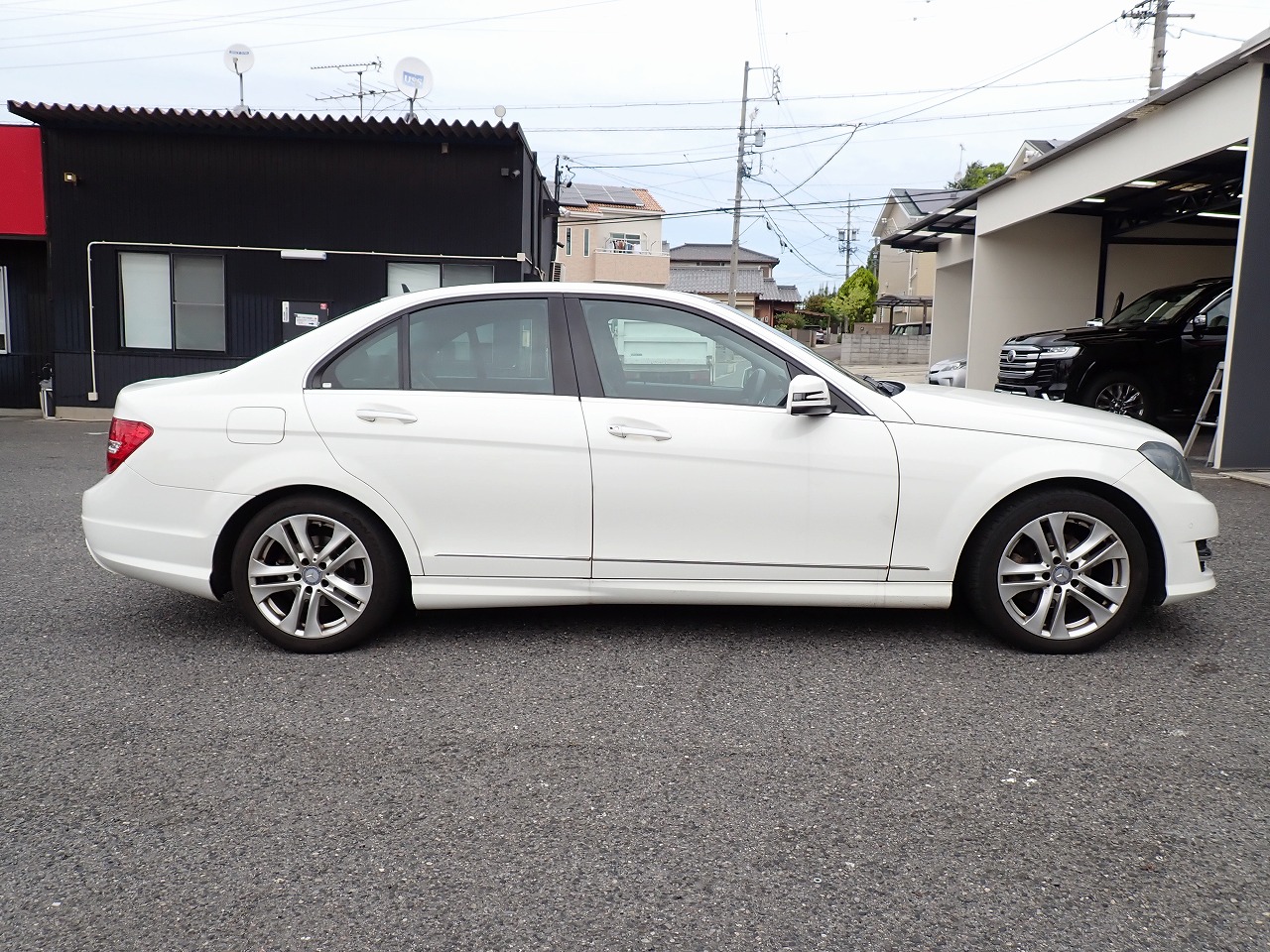 MERCEDES-BENZ C-Class