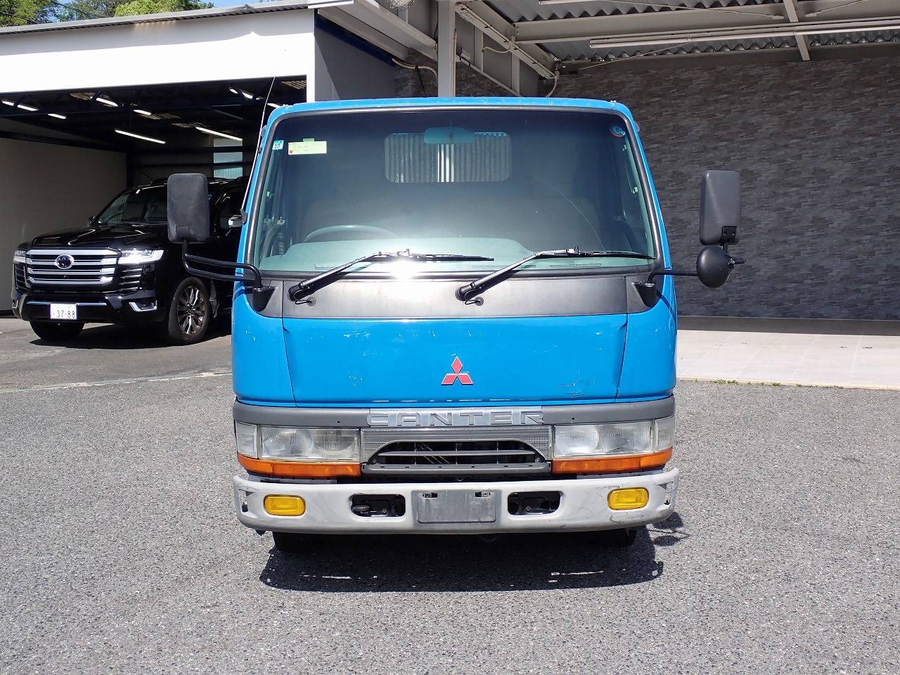 MITSUBISHI Canter