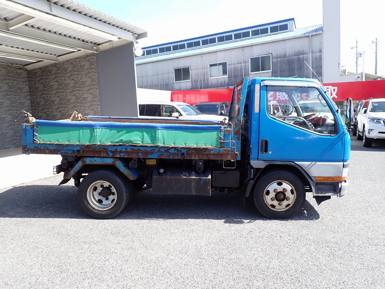 MITSUBISHI Canter