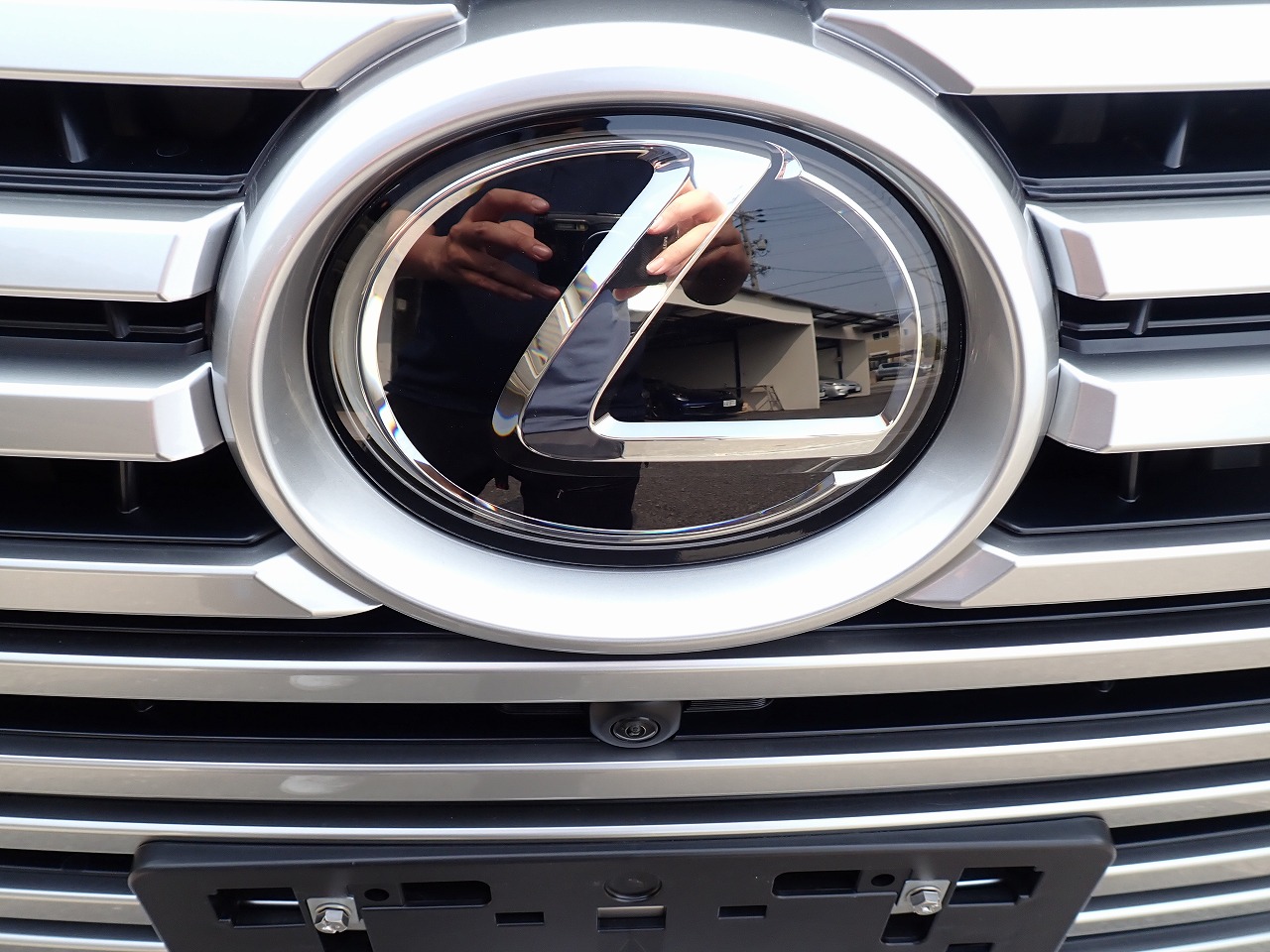 LEXUS LX 600