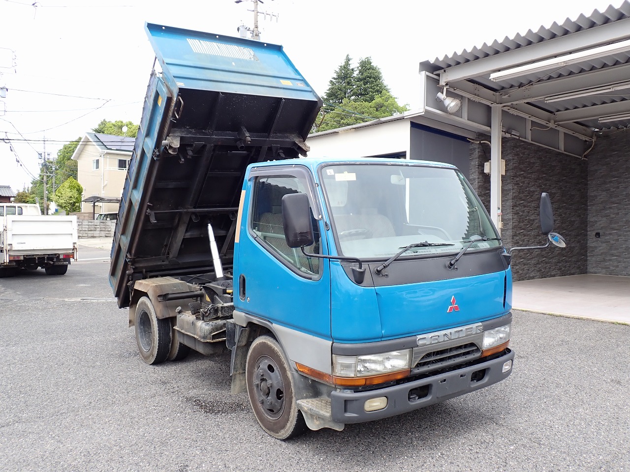MITSUBISHI Canter