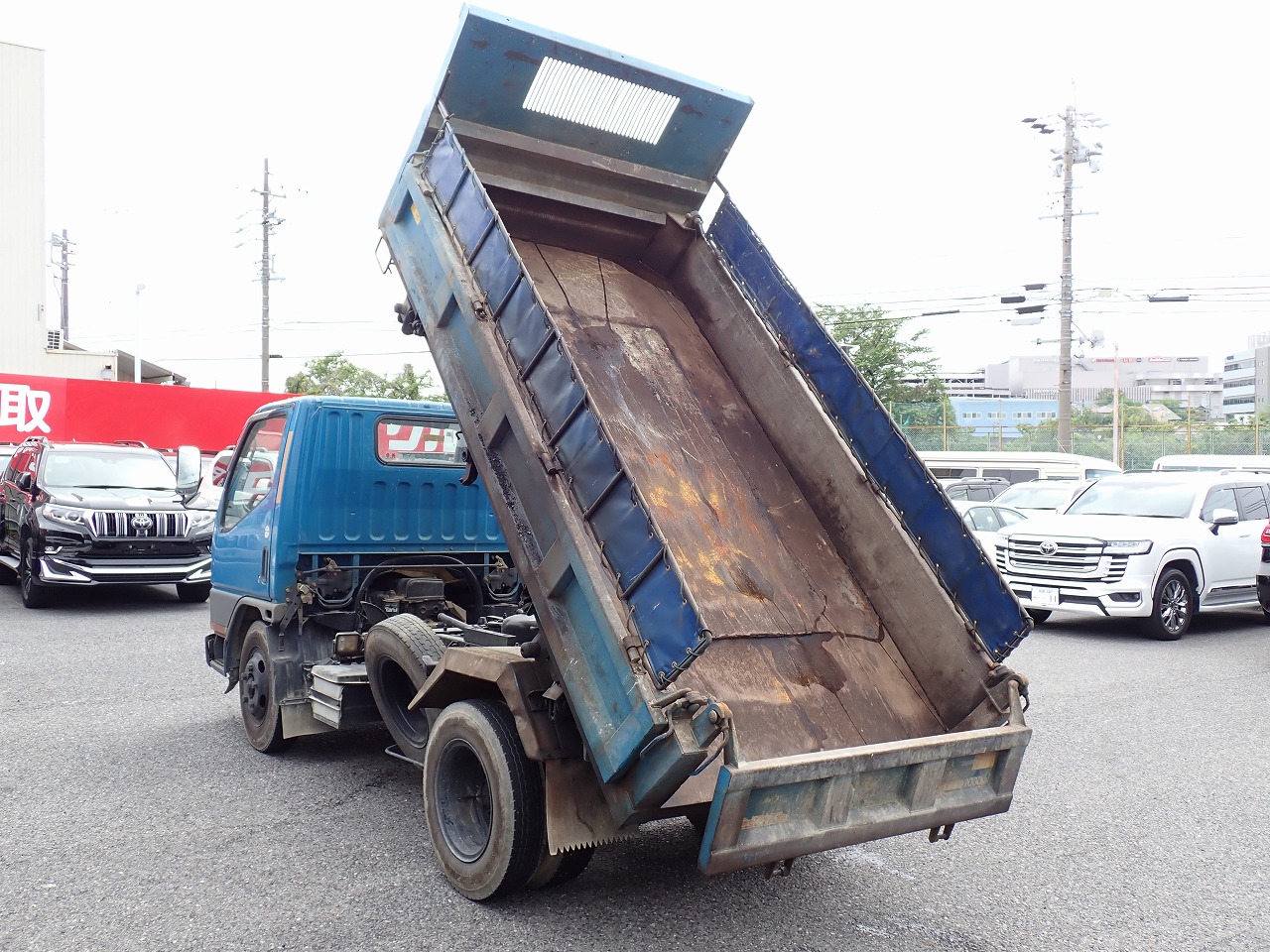 MITSUBISHI Canter