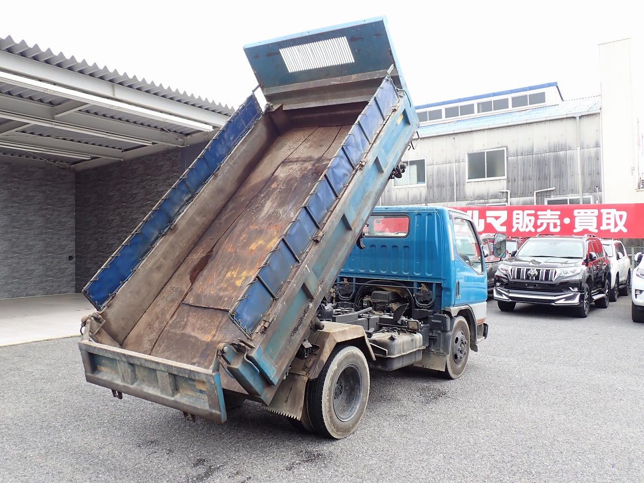 MITSUBISHI Canter