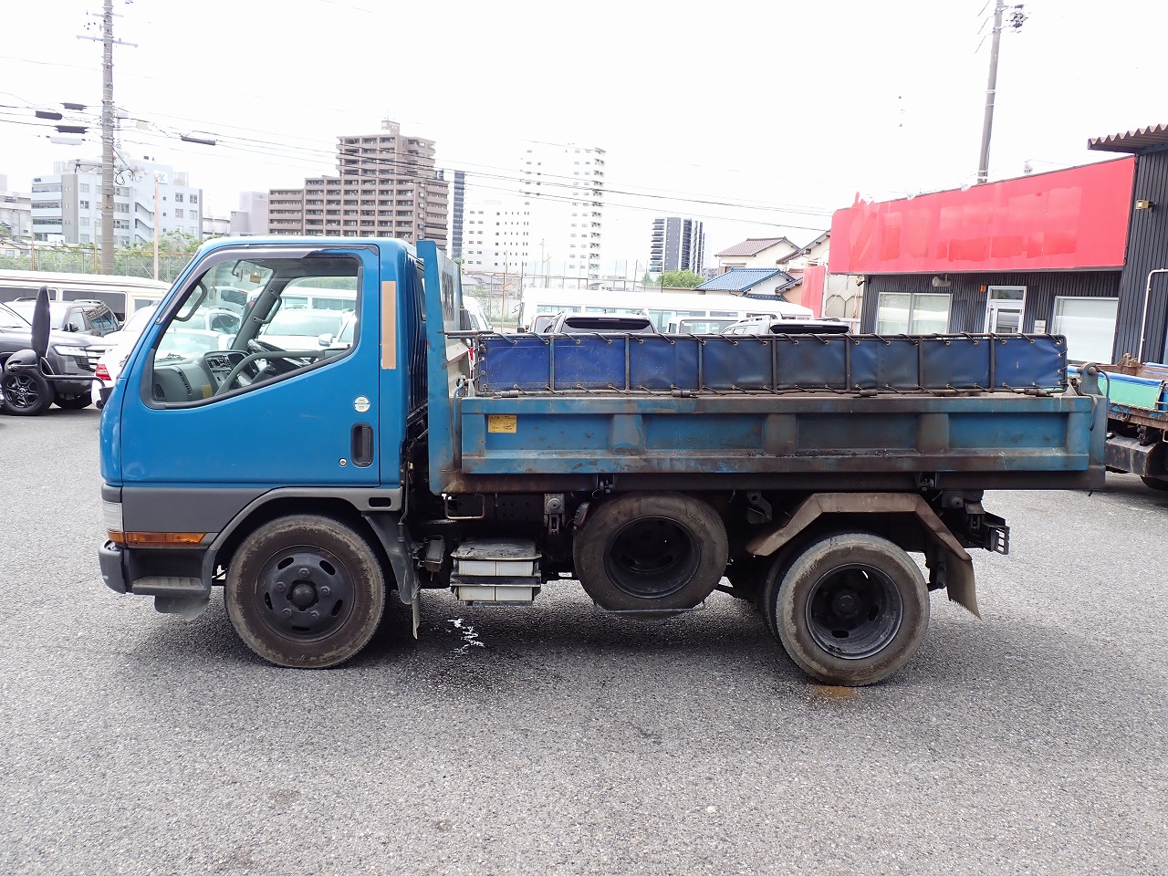 MITSUBISHI Canter