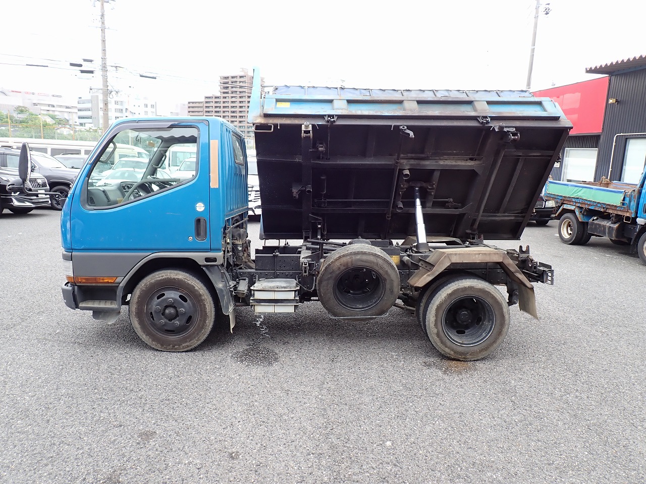 MITSUBISHI Canter