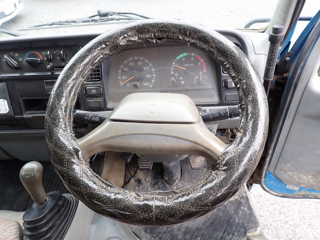 MITSUBISHI Canter