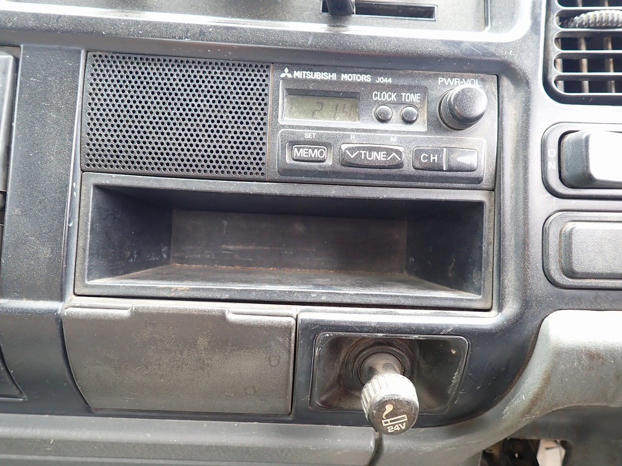 MITSUBISHI Canter