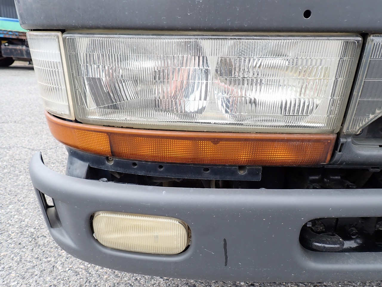 MITSUBISHI Canter