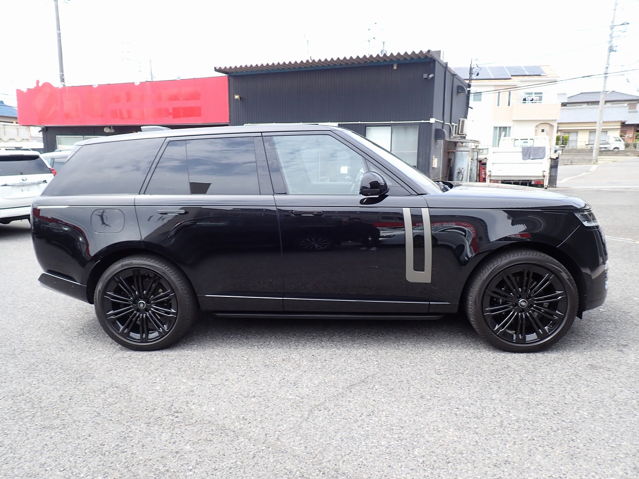 LAND ROVER RANGE ROVER VELAR