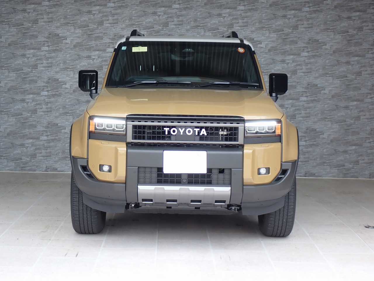 TOYOTA Land Cruiser 250