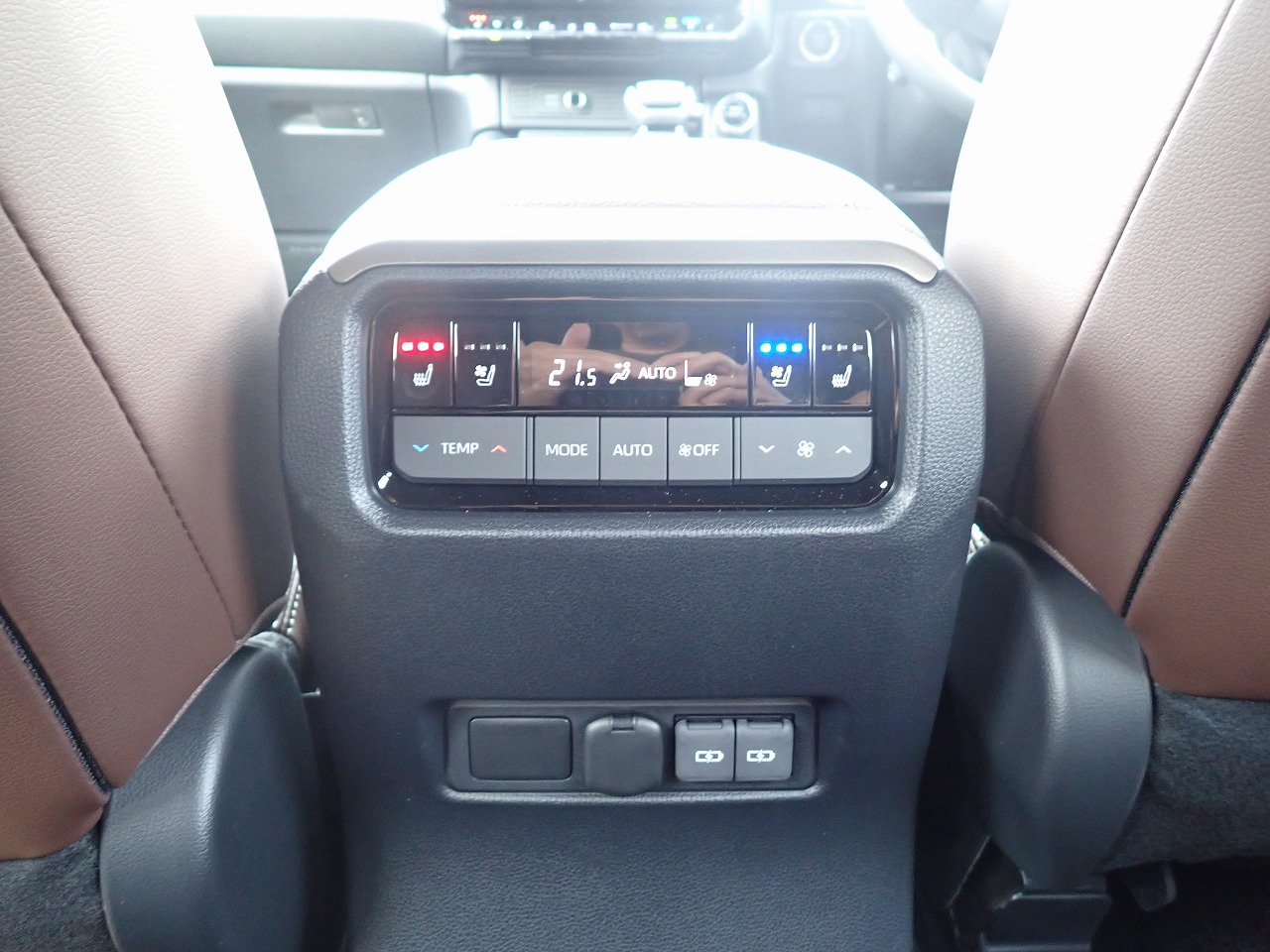 TOYOTA Land Cruiser 250