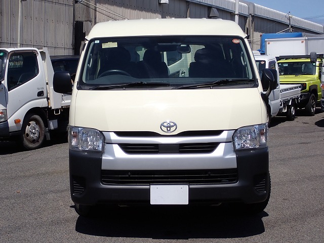 TOYOTA Hiace Wagon