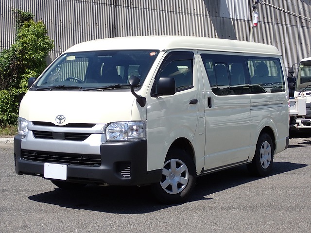 TOYOTA Hiace Wagon