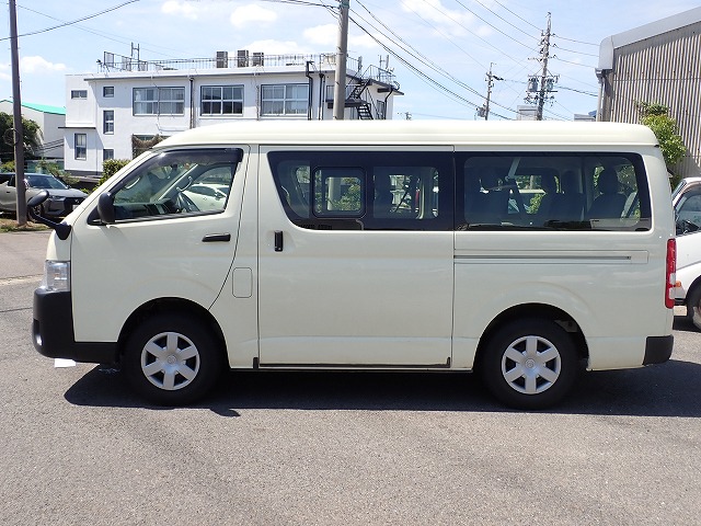 TOYOTA Hiace Wagon