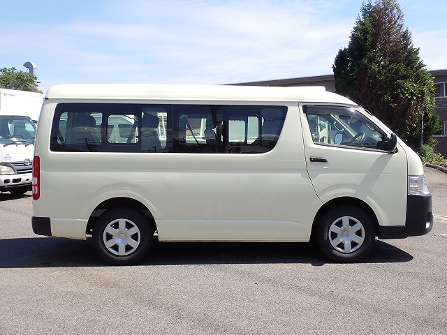 TOYOTA Hiace Wagon