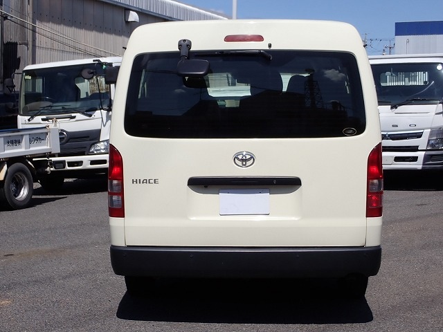 TOYOTA Hiace Wagon