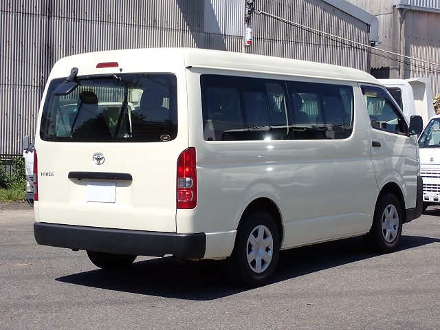 TOYOTA Hiace Wagon