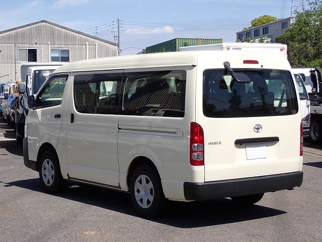 TOYOTA Hiace Wagon