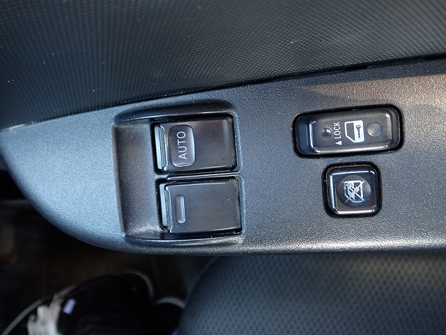 TOYOTA Hiace Wagon