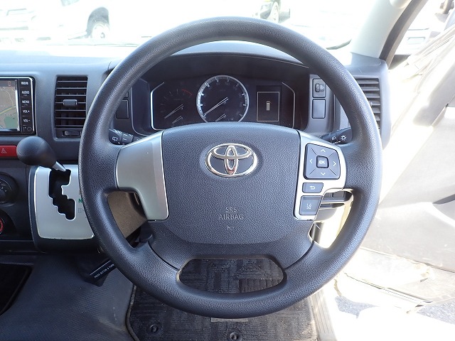 TOYOTA Hiace Wagon