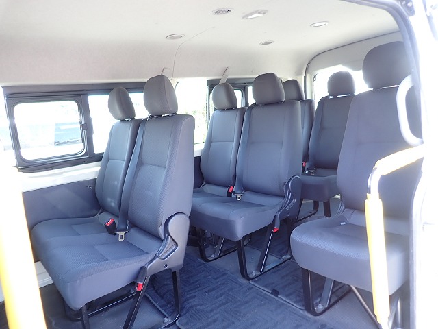 TOYOTA Hiace Wagon