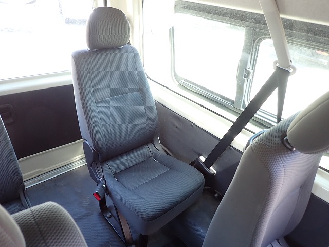 TOYOTA Hiace Wagon
