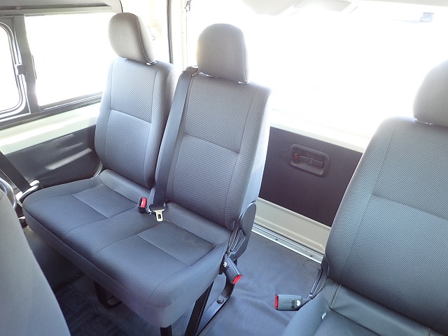 TOYOTA Hiace Wagon