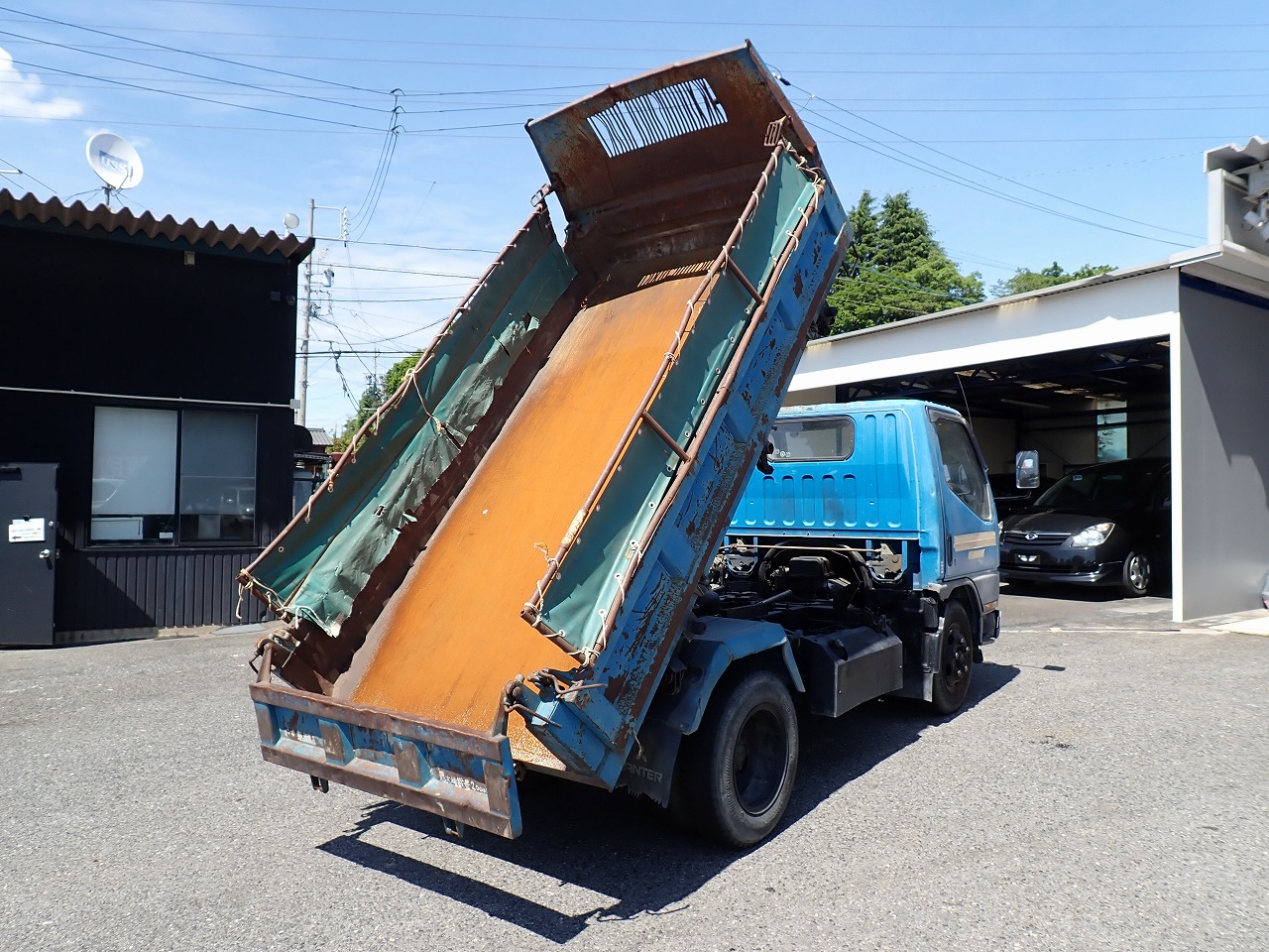 MITSUBISHI Canter