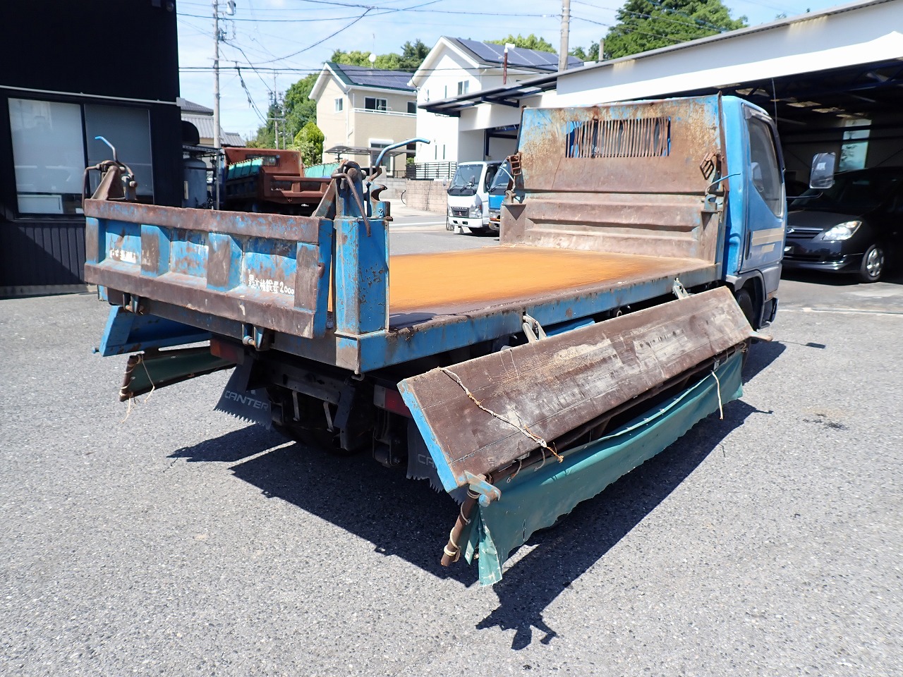 MITSUBISHI Canter