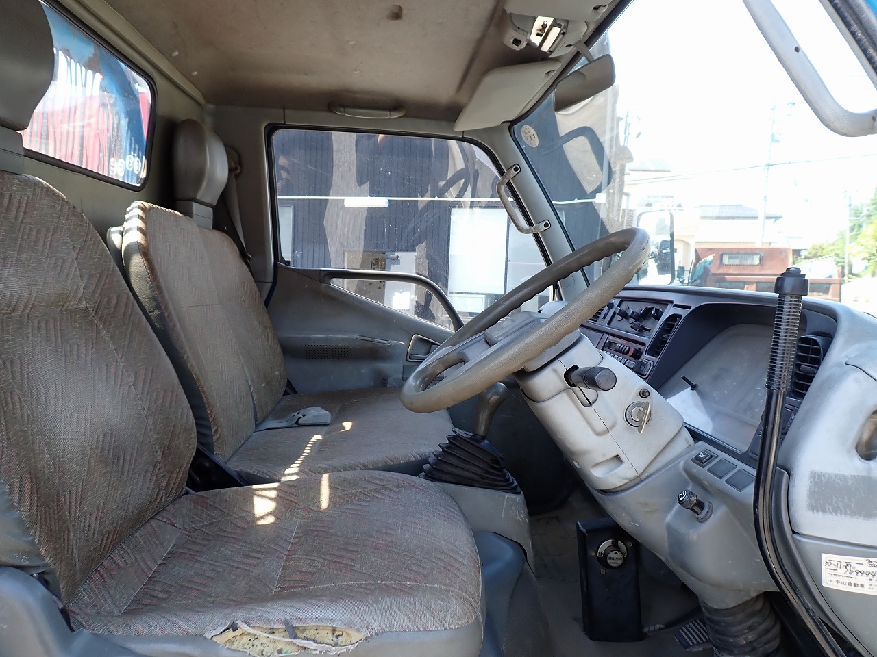 MITSUBISHI Canter